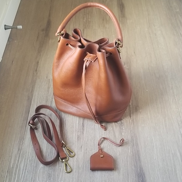 Madewell Handbags - Madewell Lafayette Bucket Bag